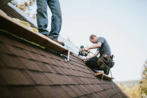 Local Roofers in Beverly Hills, MO